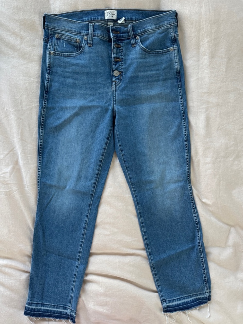 Wit & Wisdom Medium Blue Ankle Crop Button-Fly Jeans